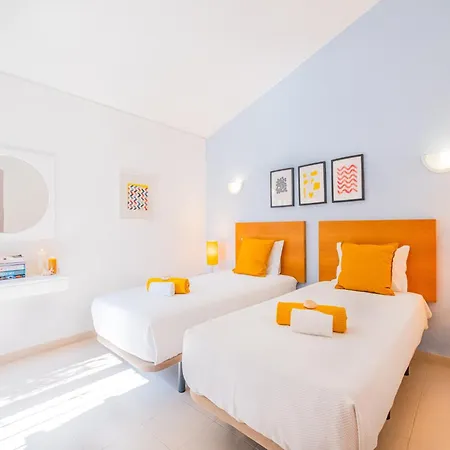 Holiday Home In Albufeira Near Praia Da Oura Vila Albufeira
