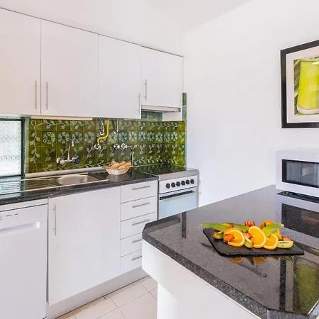 Holiday Home In Albufeira Near Praia Da Oura Albufeira