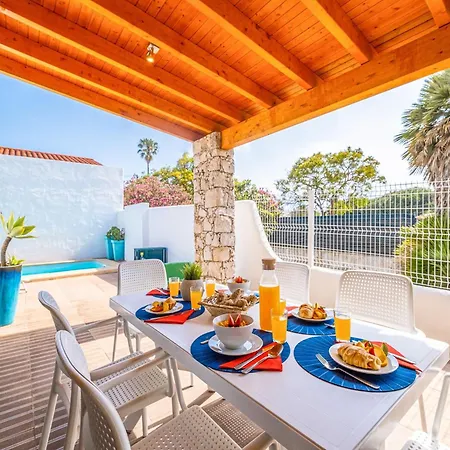 Fantastic With Heatable Pool Albufeira